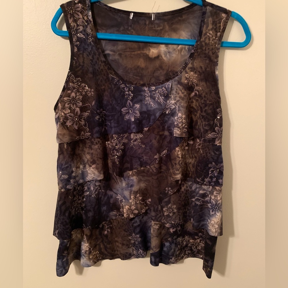 Dressy sleeveless shirt. 2